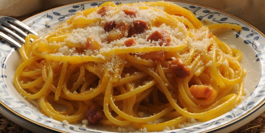 try-spaghetti-carbonara-in-rome.jpg