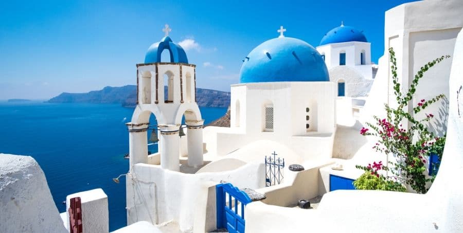 discover-santorini-on-guided-greece-holiday.jpg