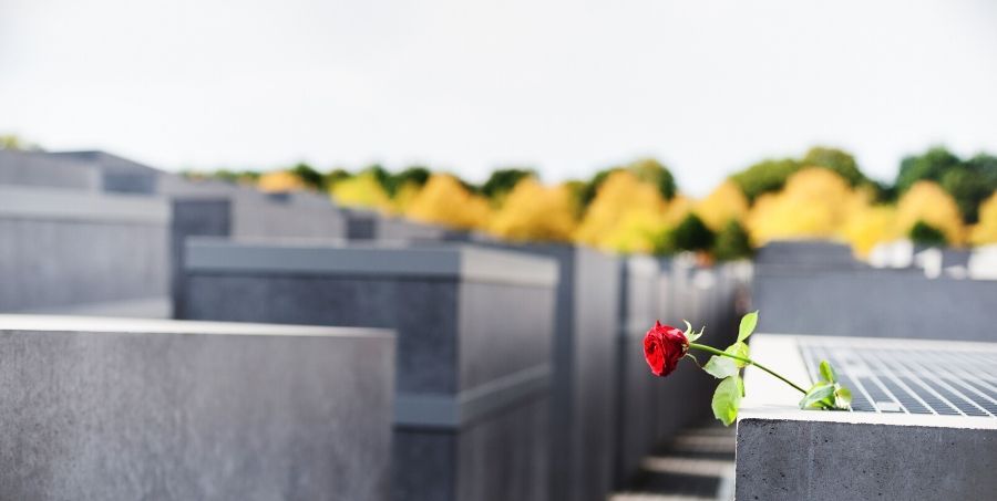 berlin_holocaust_memorial.jpg