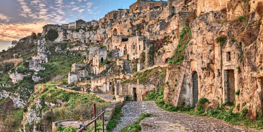 visit-sassi-di-matera.jpg