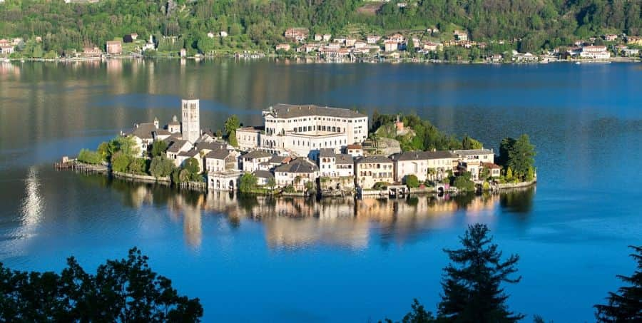 visit-lake-orta-on-guided-italy-holiday.jpg