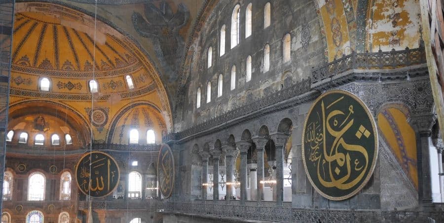 visit-hagia-sophia-on-istanbul-city-break.jpg