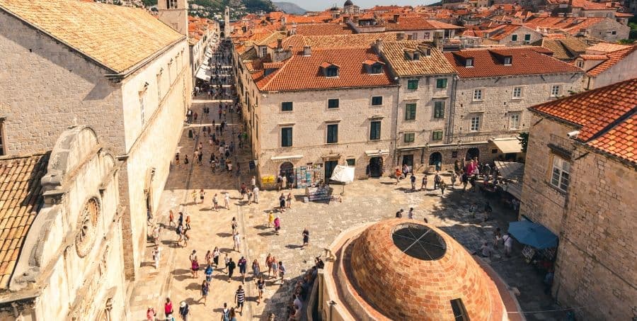 explore-streets-of-dubrovnik.jpg