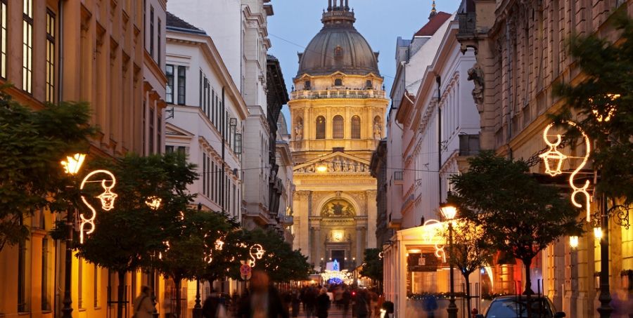 budapest-christmas-markets.jpg