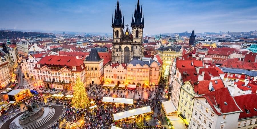 explore-prague-christmas-markets.jpg