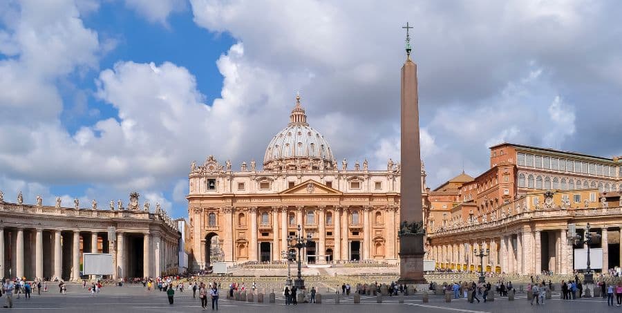 visit-st-peters-basilica.jpg