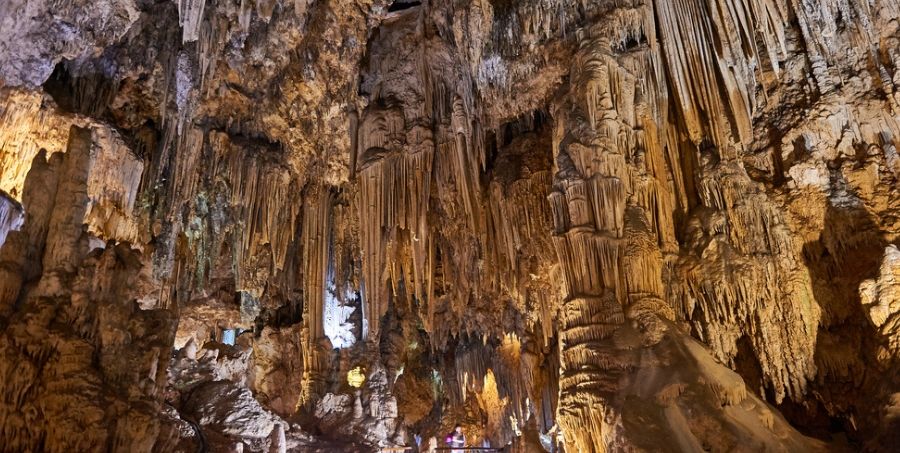 explore-the-caves-of-nerja.jpg