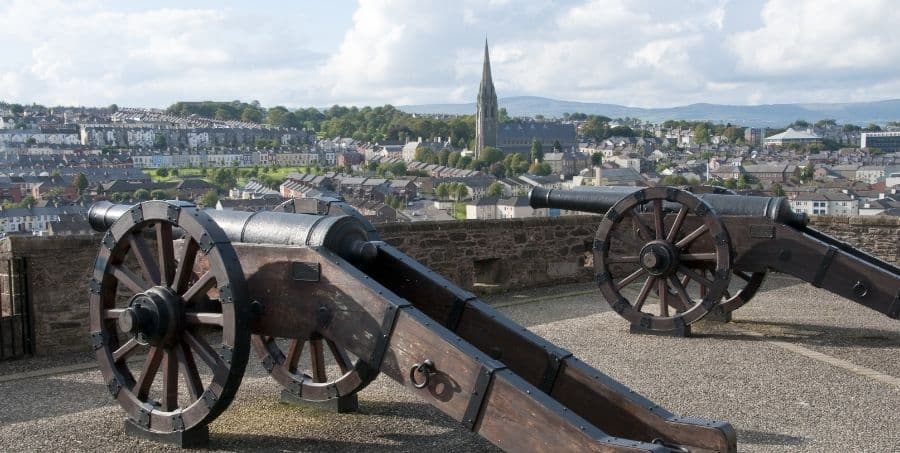 see-derry-city-walls.jpg