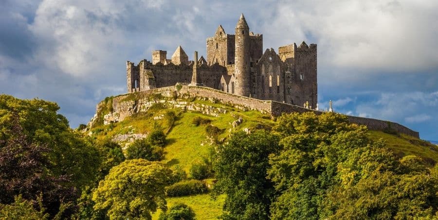 visit-rock-of-cashel-on-irish-holiday.jpg