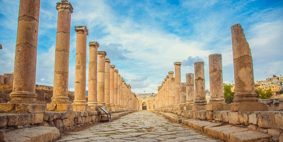 guided-tour-of-jerash-jordan-holiday.jpg