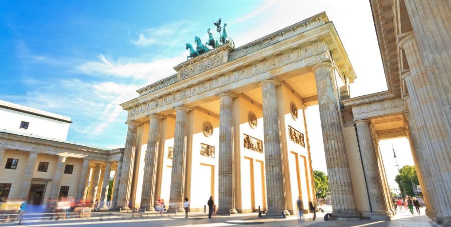 see-brandenberg-gate-berlin-city-break.jpg