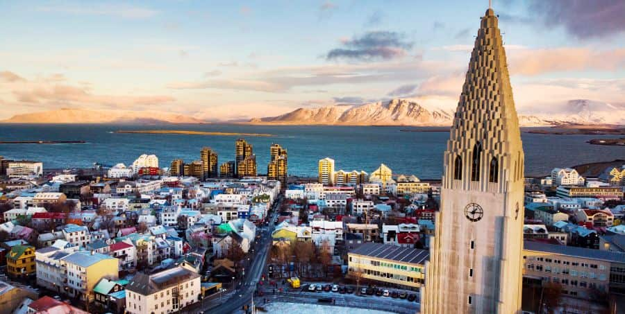 see-hallgrimskirkja-church-reykjavik-city-break.jpg