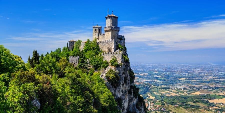 explore-san-marino-on-italy-day-trip.jpg