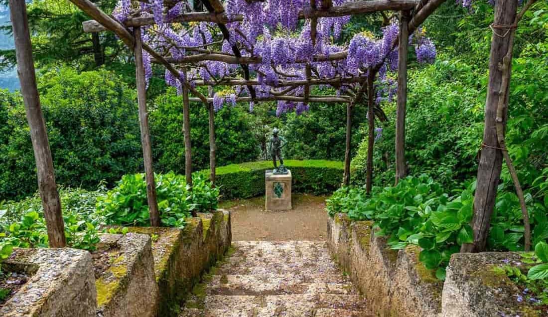 Explore the gardens of Villa Cimbrone