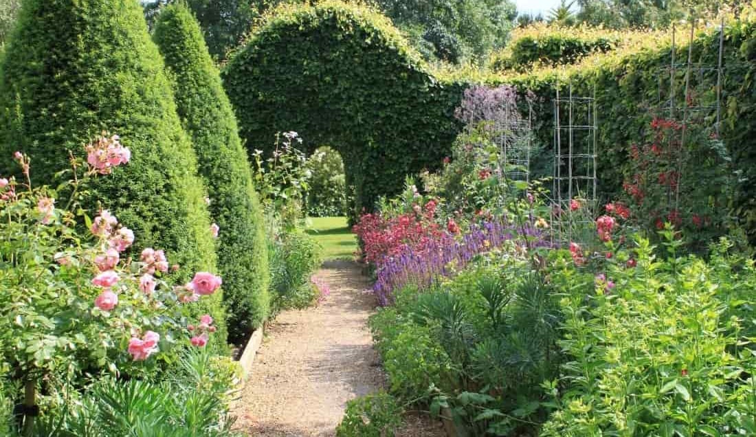 Discover East Ruston Old Vicarage