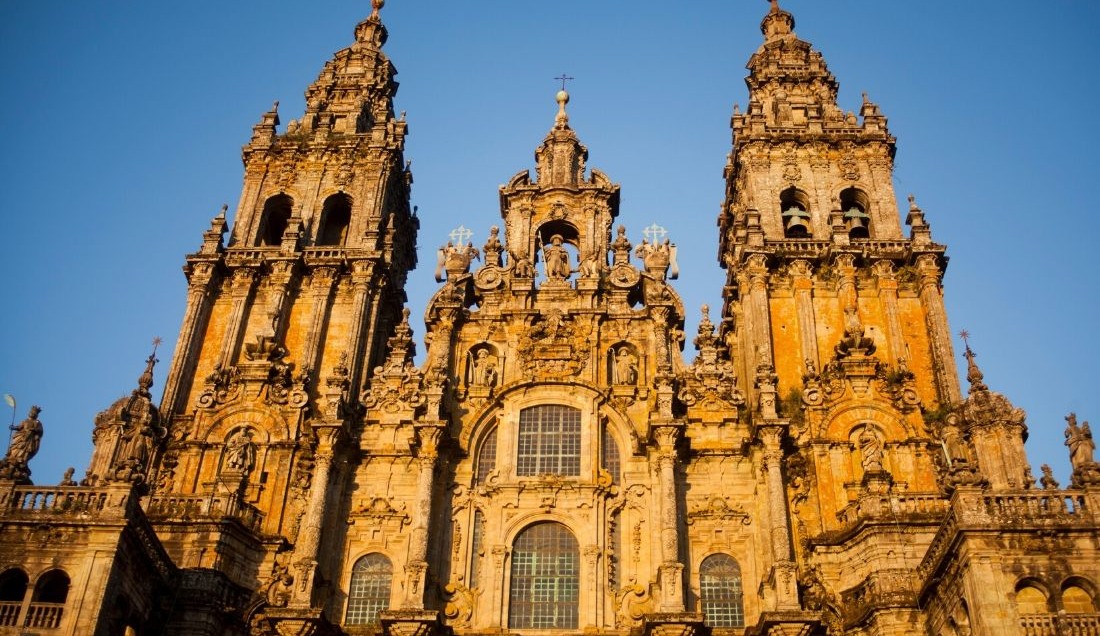 Walking Tour to the Cathedral of Santiago