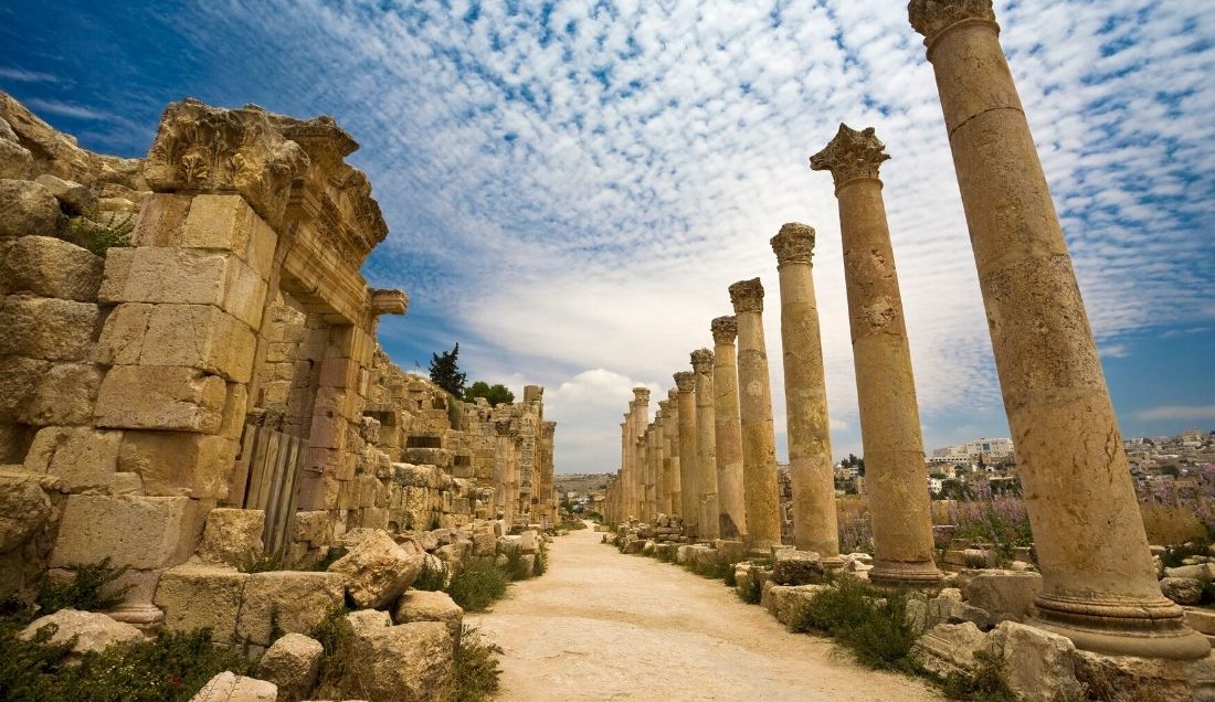 Travel to the Cardo Temple