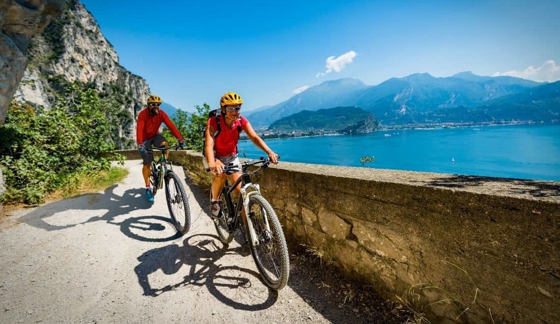 Explore Lake Garda by bicycle