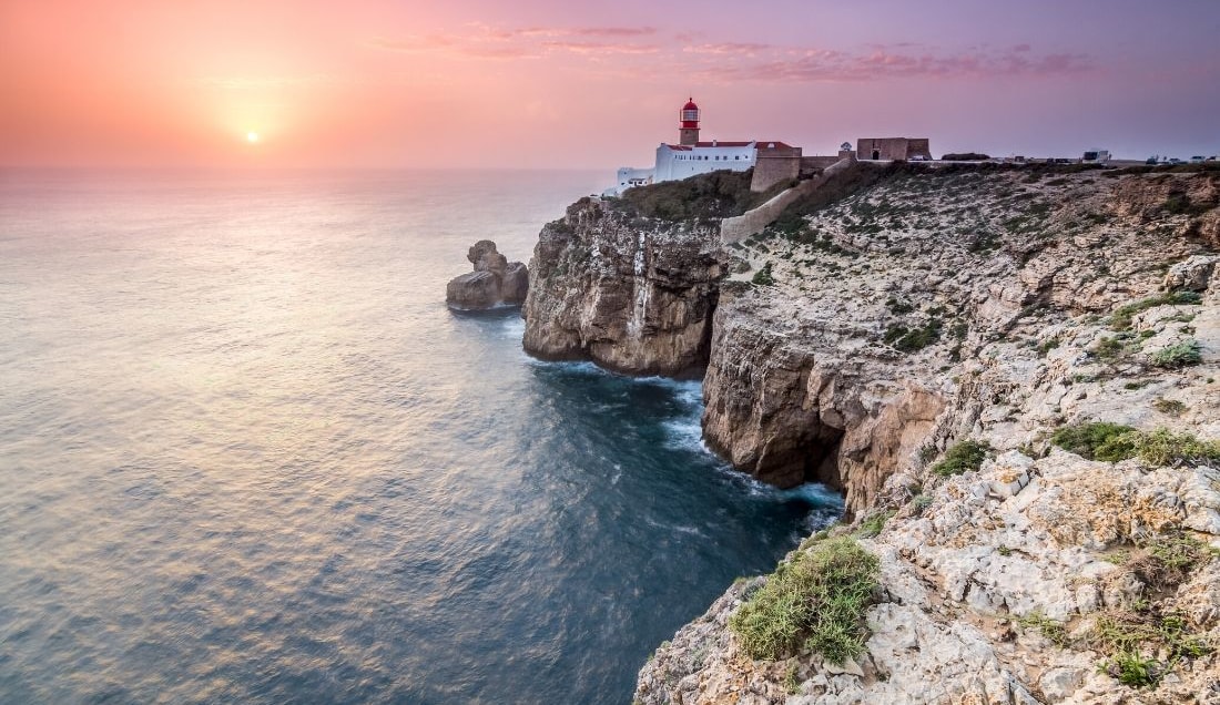 Explore the town of Sagres