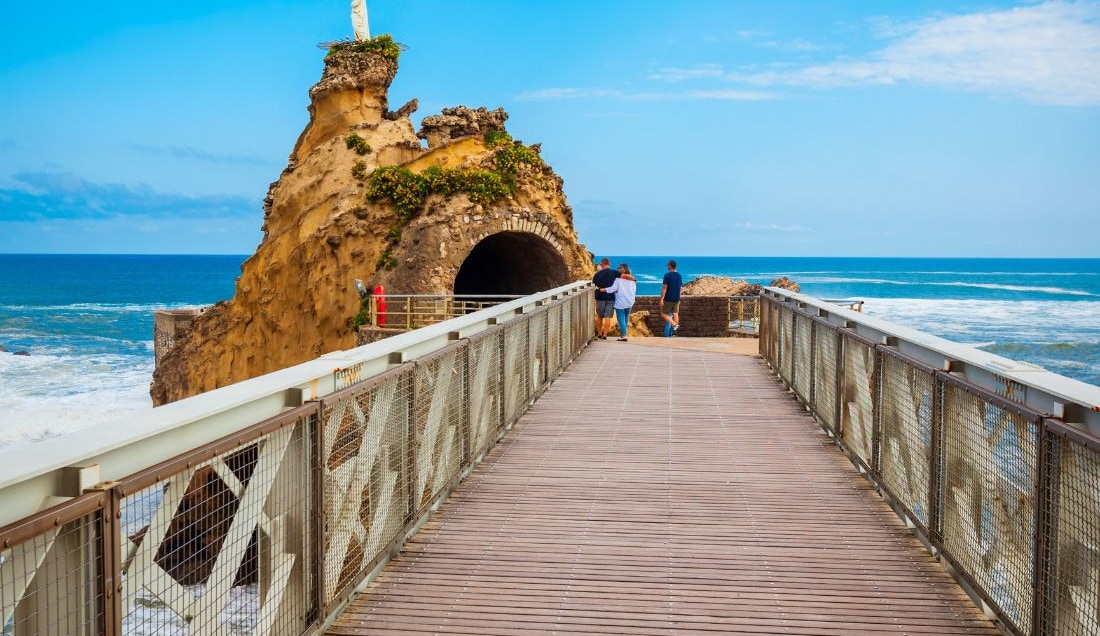 Rocher de la Vierge, from here we can admire the entire bay of Biarritz