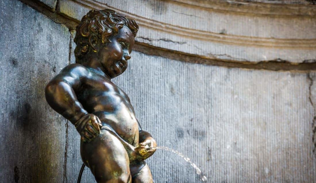 See the iconic Manneken Pis in Brussels