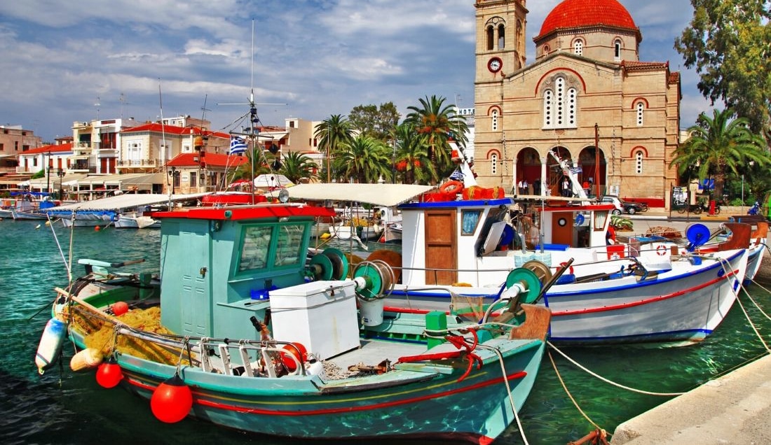 Take a cruise to the Island of Aegina