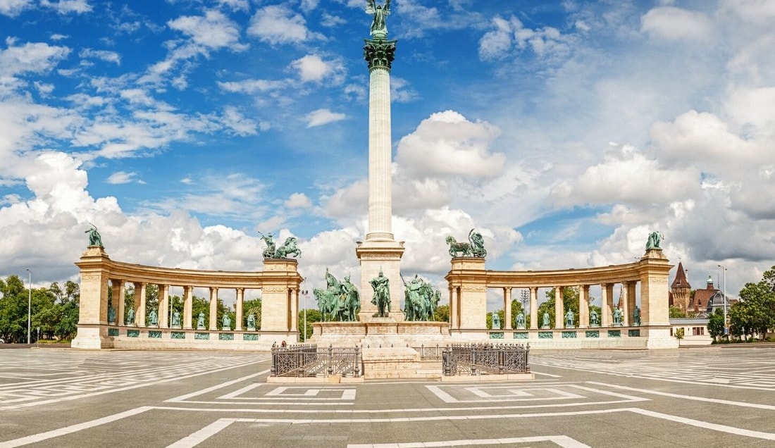 Explore Heroes Square