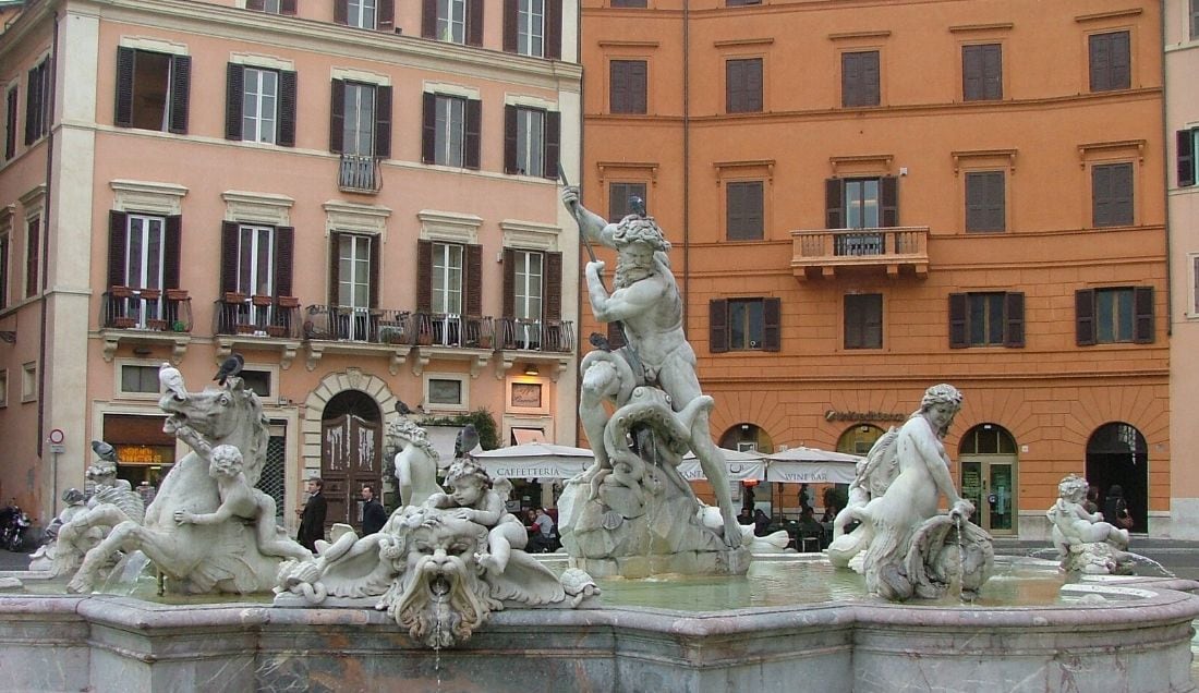 Discover the Piazza Novona at leisure time