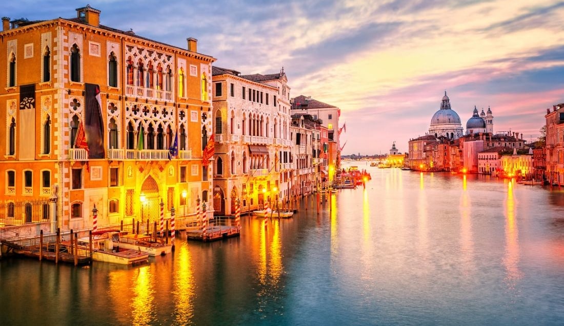 Lake Garda, Venice & Verona Christmas Markets