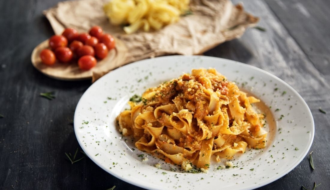 Experience delicious Tuscan cuisine