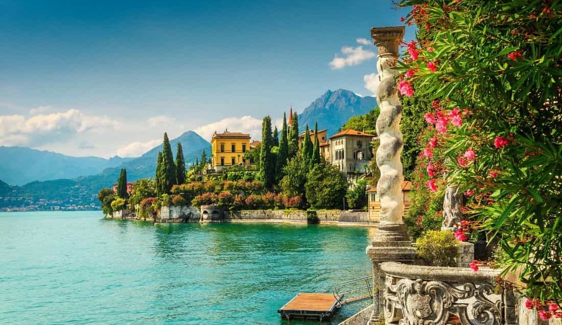 Relax on the shores of Lake Como