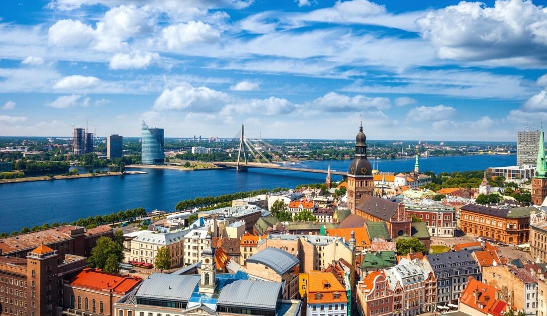 Witness Riga city skyline