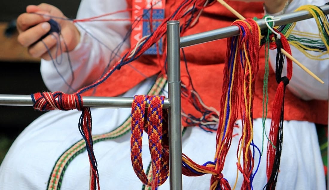 See Traditional Lithuanian Weave