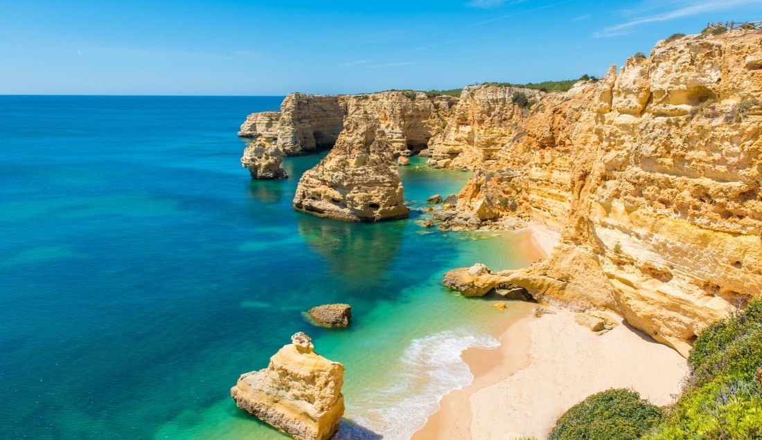 Experience the stunning coastline of the Algarve