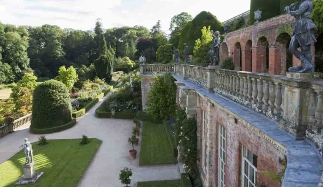 Explore Powis Castle Garden