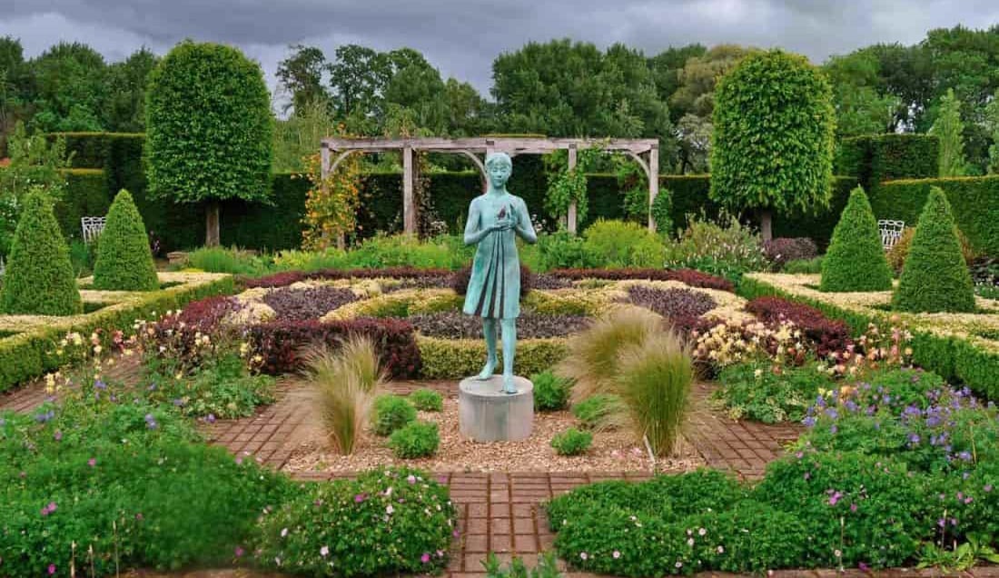 Uncover Waterperry Gardens
