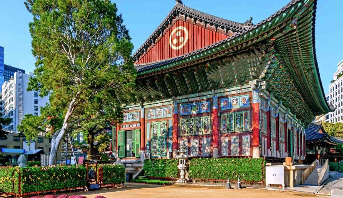 Discover Jogyesa Temple