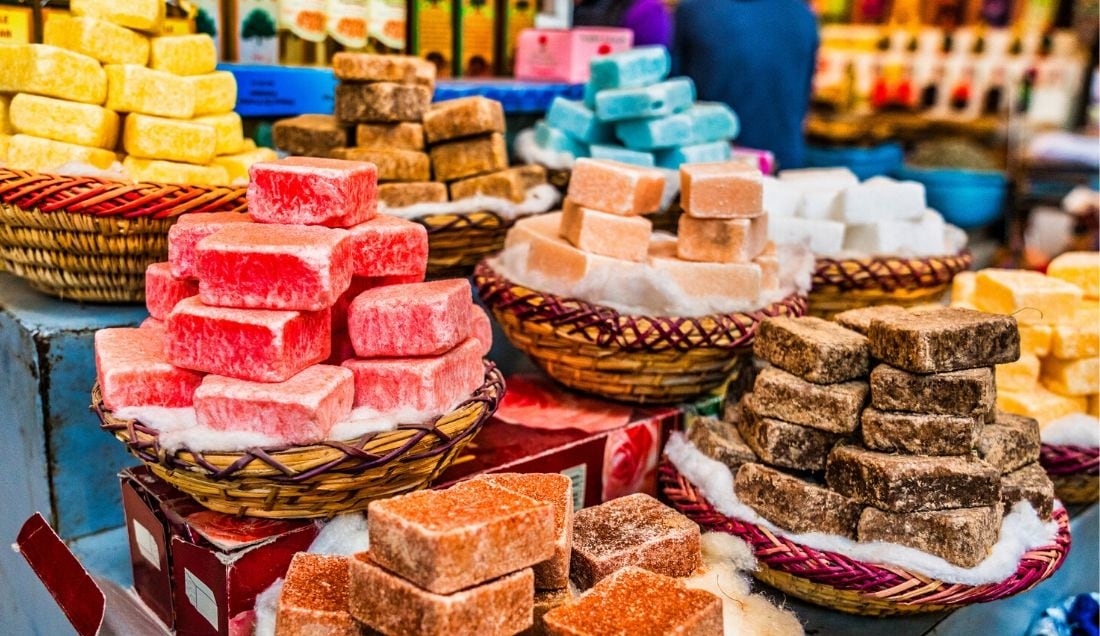 Explore Local Moroccan Markets 