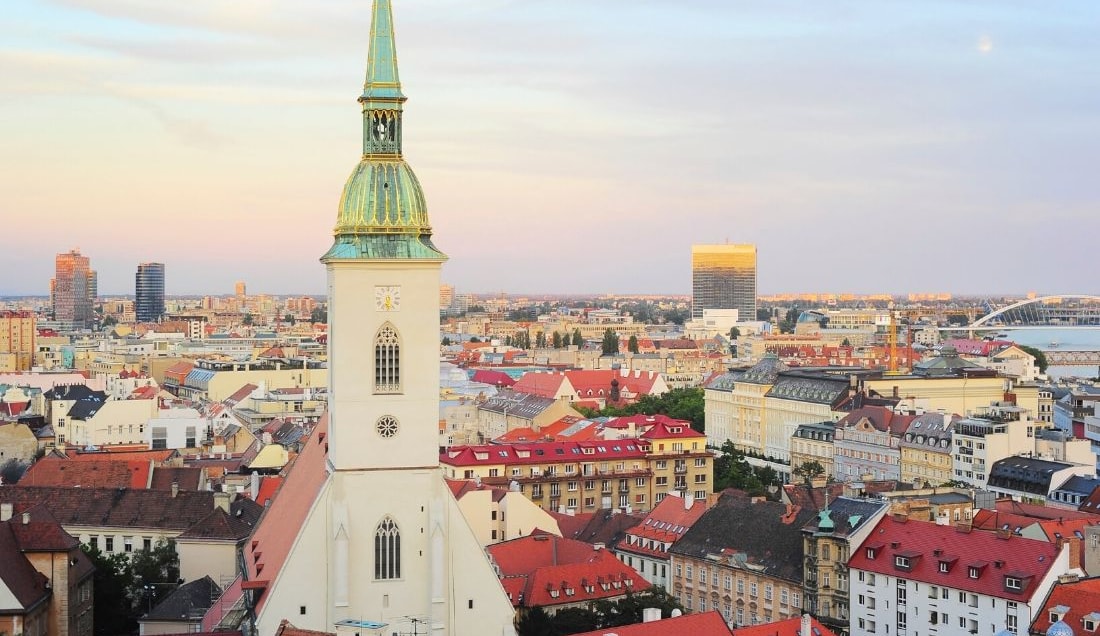 Danube Taster River Cruise - Solo Traveller (Passau-Passau)