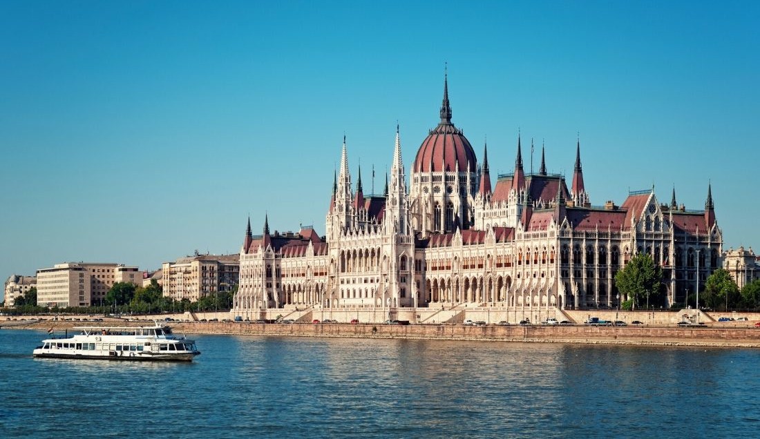 Danube Taster River Cruise - Solo Traveller (Passau-Passau)