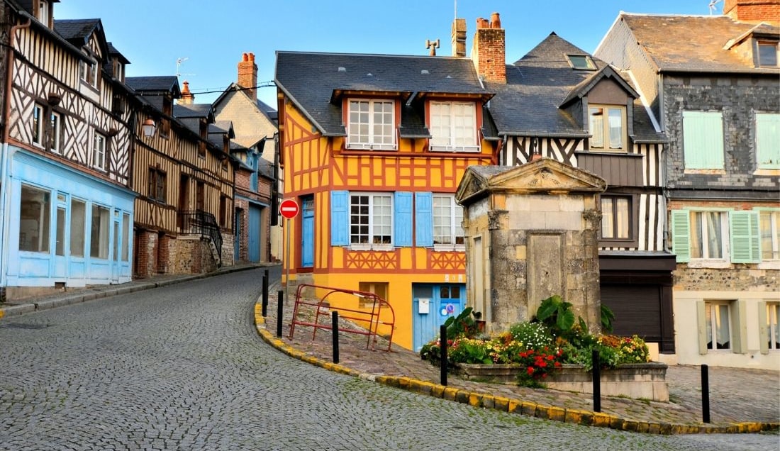 Explore the charming town of Le Havre