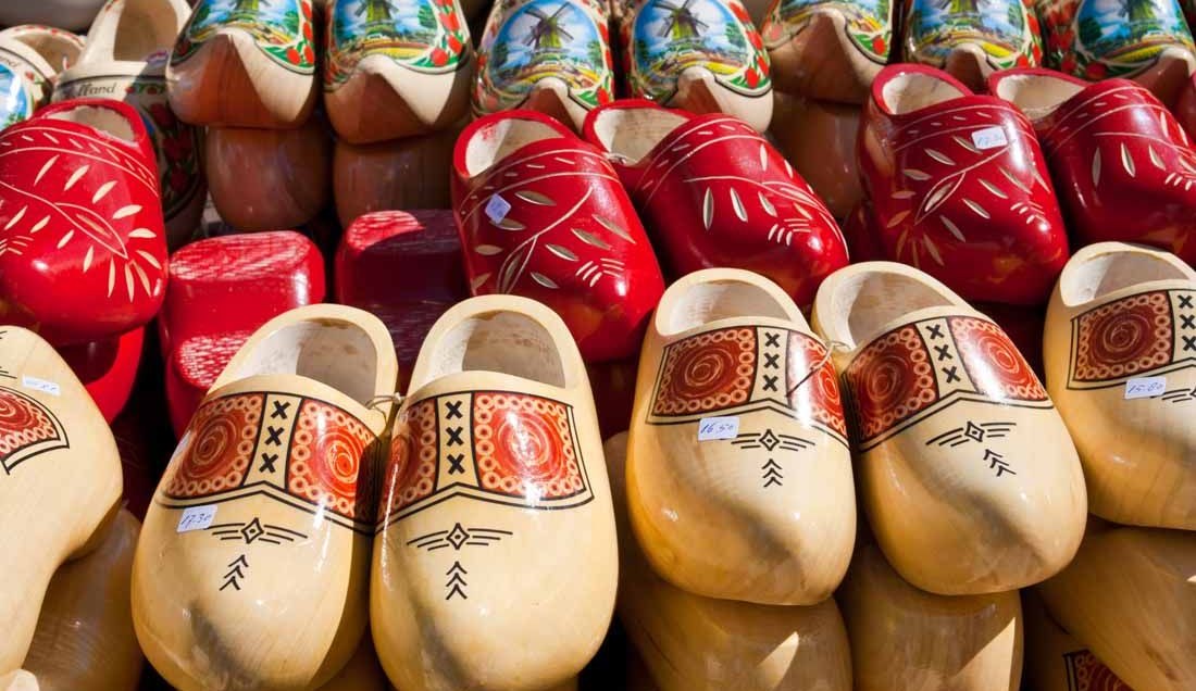 Pick up a souvenir in Amsterdam