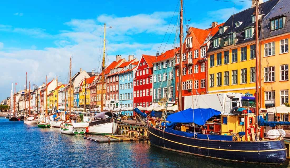 Discover the canals of Copenhagen