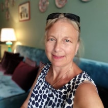 Carolyn  Lenoard