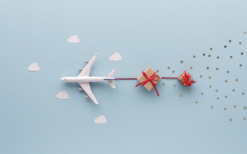 Best Unique Gift Ideas for Travel Lovers 2025