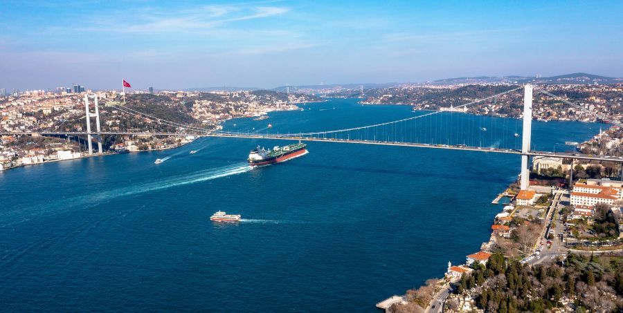 Bosphorus cruise.jpg