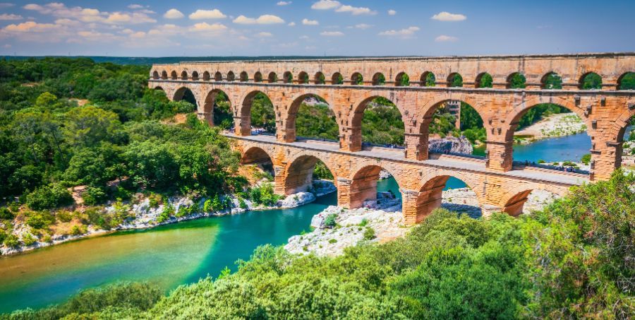 Pont-du-Gard-Provence-France.jpg