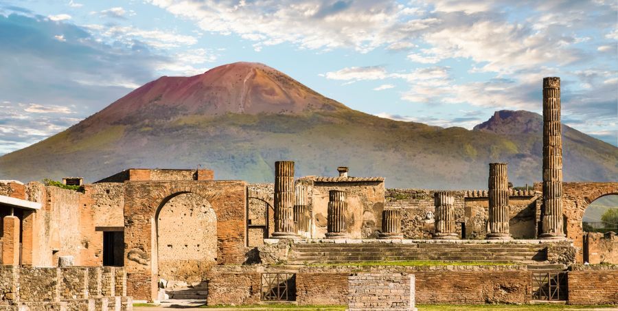 Pompeii-Ruins-Italy.jpg
