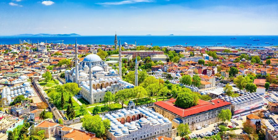 Cityscape-view-Istanbul-with- Suleymaniye-Mosque.jpg