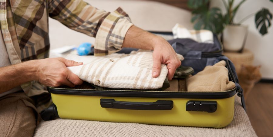 packing-suitcase-travel-tips.jpg
